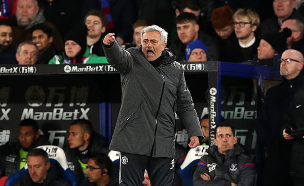 拒绝“无脑黑”，穆里尼奥该骂，但理由要找对