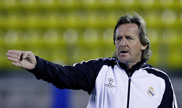 舒斯特尔凭啥接手大连足球，万达的“西班牙情结”又犯了