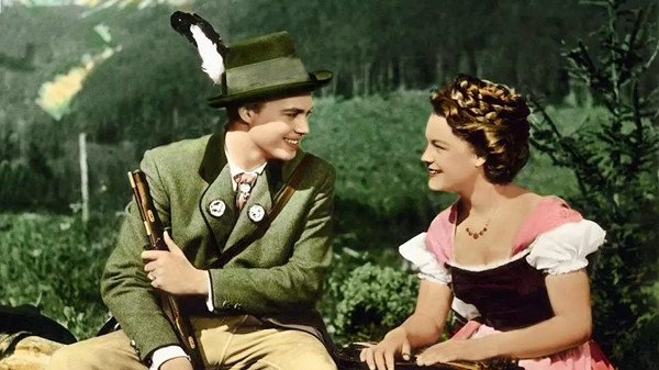 今年6月，“茜茜公主”回来了