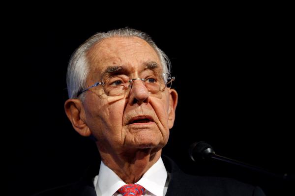 黑石集团联合创始人彼得森逝世，曾担任尼克松政府商务部长