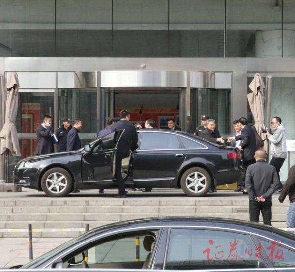 中国银行保险监督管理委员会举行成立大会，郭树清现身