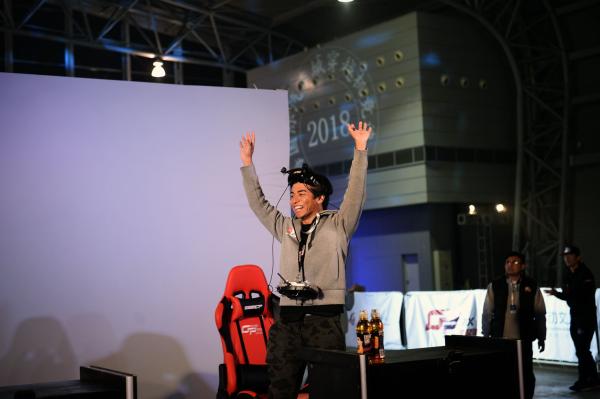 中国无人机最高时速220公里，“空中F1”有了竞速大赛