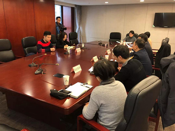 美团打车在沪上线首日就被约谈，回应：将按官方要求整改