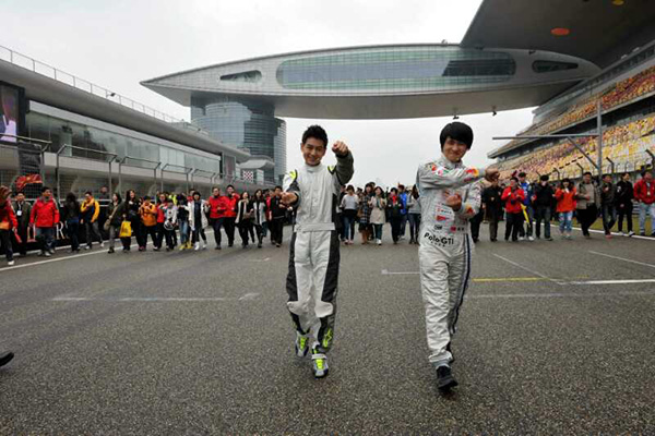 回忆杀！F1中国大奖赛15岁了，还记得舒马赫的意气风发