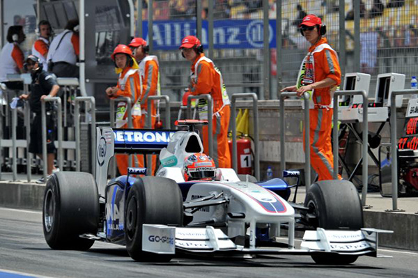 回忆杀！F1中国大奖赛15岁了，还记得舒马赫的意气风发