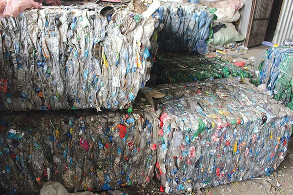 这些年，谁在清理珠峰的垃圾？