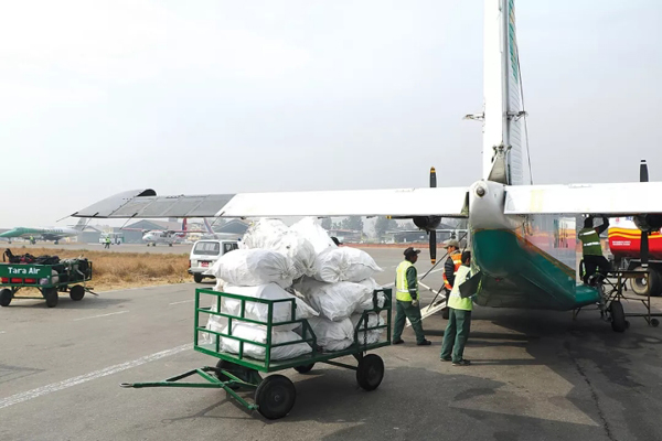 这些年，谁在清理珠峰的垃圾？