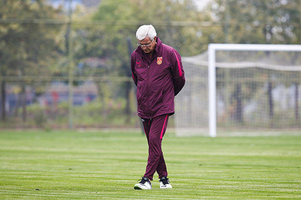 王燊超低烧缺席与捷克较量，国脚急需挽回里皮信任