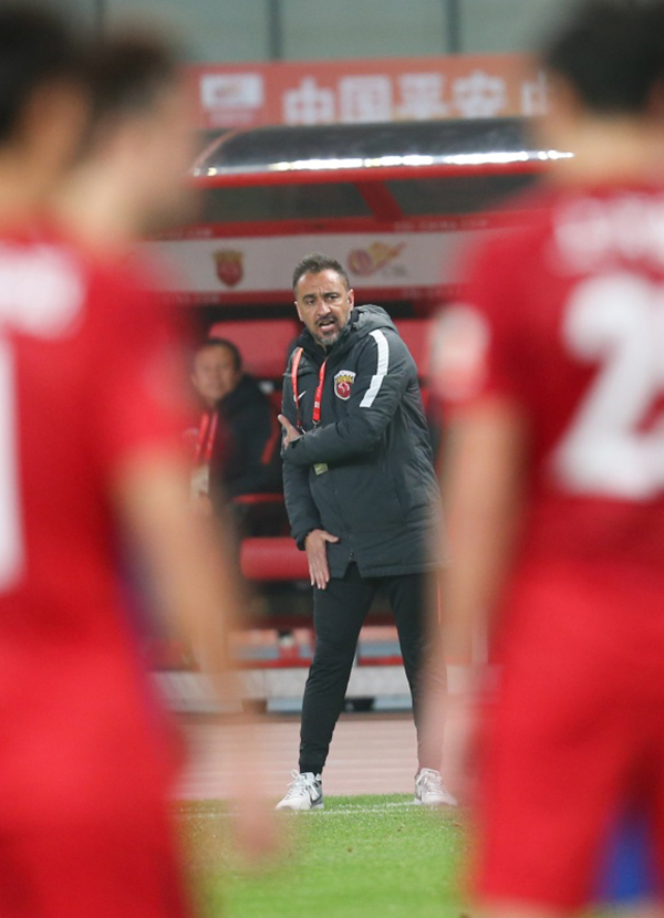 上港四连胜开局创队史纪录，国脚身心俱疲也能拿下胜利