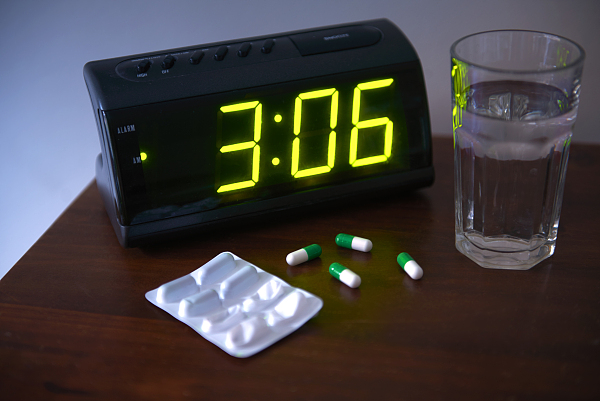 问答｜不吃安眠药睡不着，吃了又怕成瘾，如何是好？