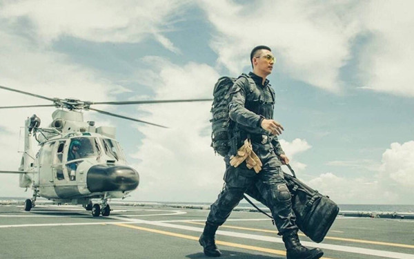 专访｜“狙击手”黄景瑜：《红海行动》圆了当军人和英雄的梦