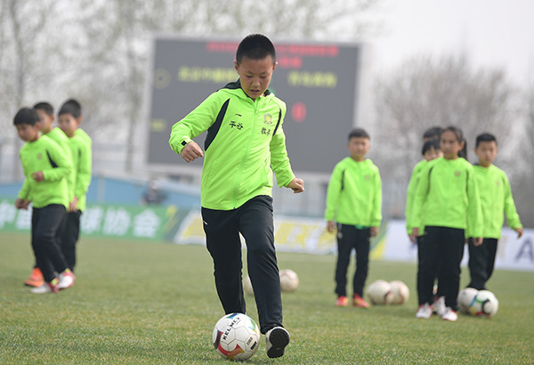 全年比赛超过2700场！中国青少年足球能和日韩媲美了