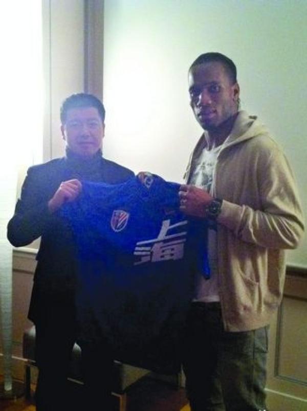 申花总经理周军“转会”大连一方，万达和王健林为啥选了他