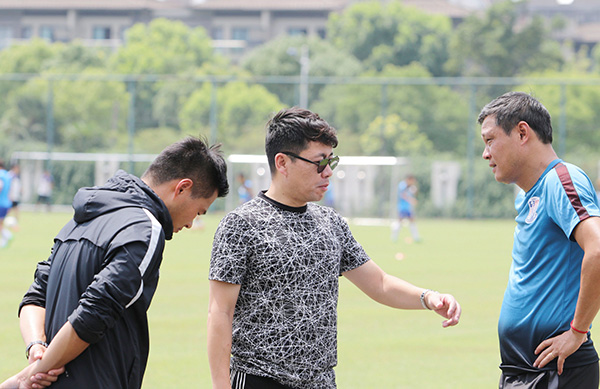 观察｜周军挨骂11年，中超职业经理的结局就是“背锅”？