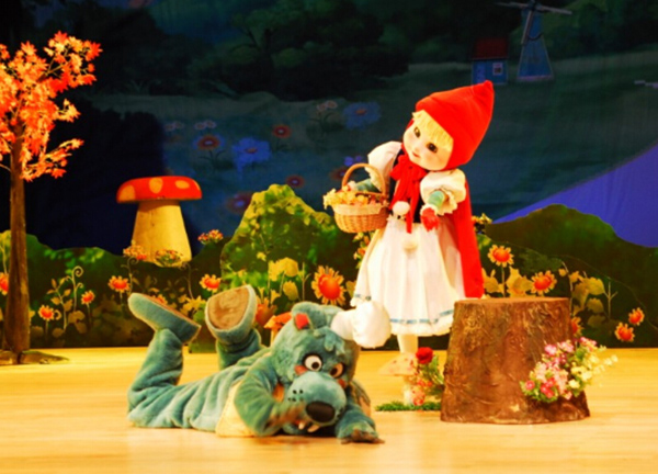 别被清明的雨水困住啦，出门看看儿童剧吧