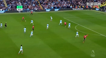 妄想踩着曼联夺冠？今夜的瓜迪奥拉，无比想念梅西吧