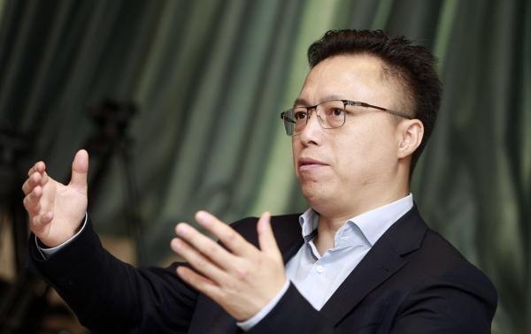 井贤栋接替彭蕾任蚂蚁金服董事长：马云称是人才队伍最大成功
