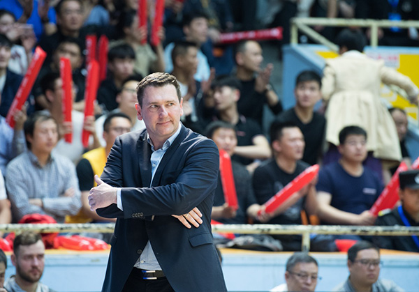 CBA首次迎来“抢七大战”，但丁彦雨航的一句话令人心疼