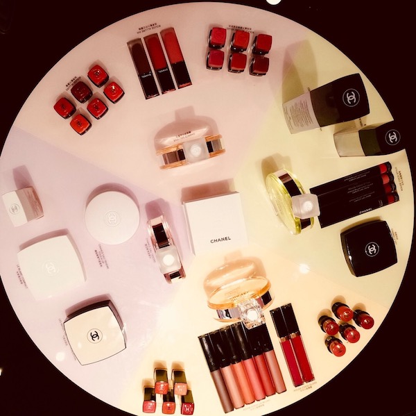 香奈儿在上海开了个限时游乐厅，要抓到娃娃却并不简单