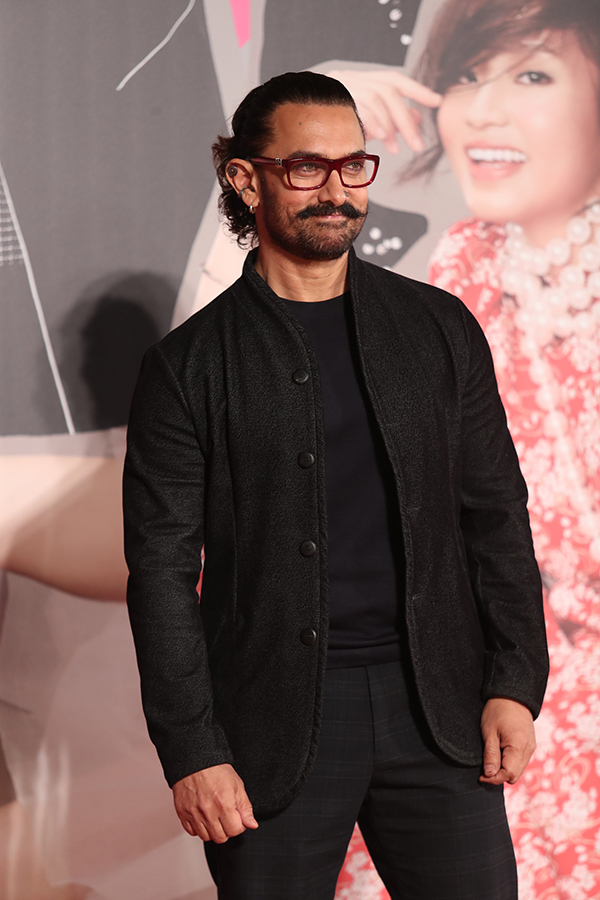 “劳模”古天乐终于拿到香港金像奖，“茶水工”获专业精神奖