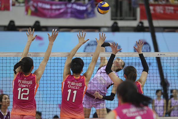 网络点击超过三千万次，排超全明星赛抓住“00后”眼球