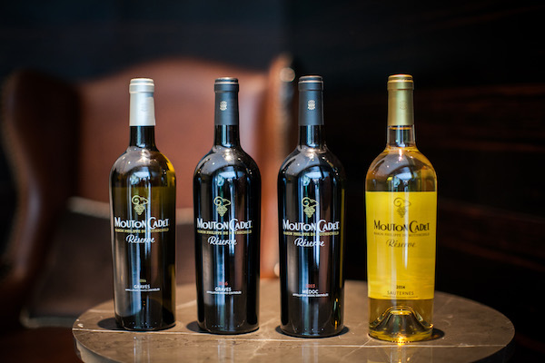 带上满满当当的野餐篮，呼朋唤友去野餐吧