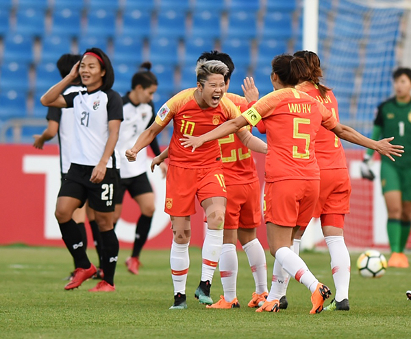 中国女足获亚洲杯季军，前锋李影加冕最佳射手