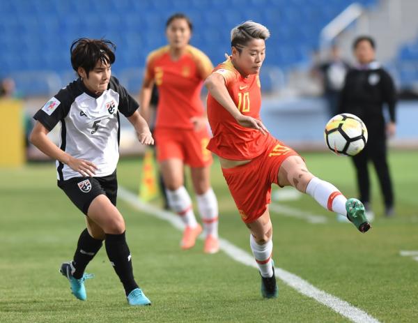 中国女足获亚洲杯季军，前锋李影加冕最佳射手