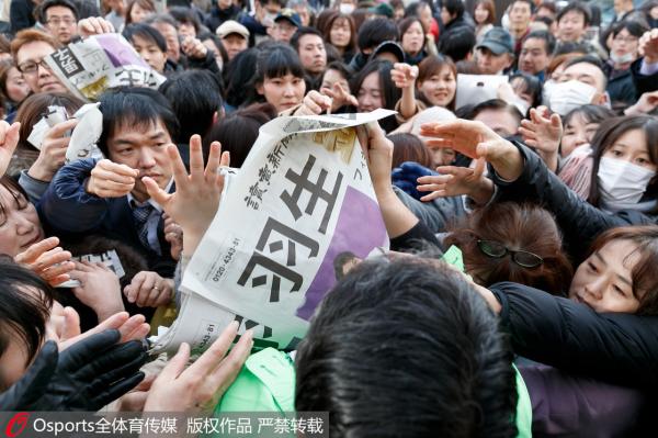 什么是花滑神仙？羽生结弦巡游，被11万粉丝包围了