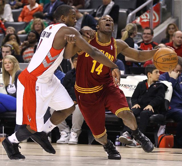 他是辽篮“宋小宝”，哈德森在中国找回篮球人生