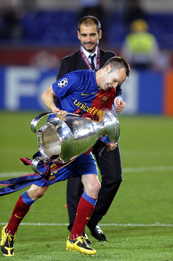 难说再见！伊涅斯塔，世界欠你一座金球奖