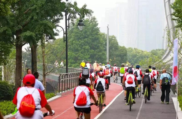 滨江45公里贯通开放，300场赛事助推上海全民健身