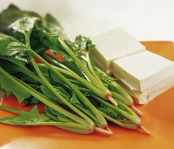 辟谣｜菠菜与豆腐，鸡蛋与豆浆，这些搭配到底会不会相克？