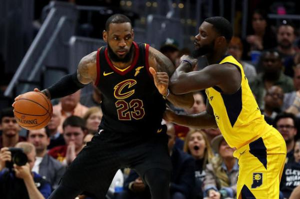 终于赢下抢七大战，季后赛首轮，詹姆斯就拼到抽筋了