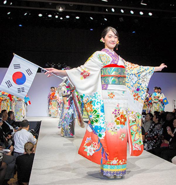 图集｜东京奥运为参赛国创作主题和服，中国款绣上万里长城