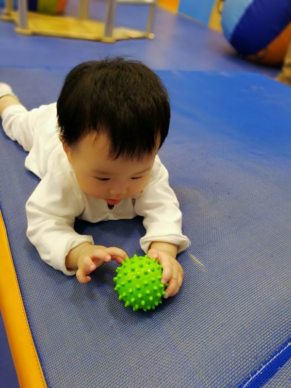 在家早教| 6到9个月宝宝的早教游戏，玩得好长得快