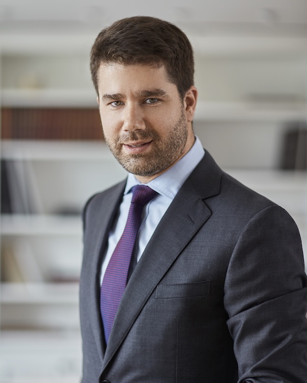 钟表界风云变幻，雅典表及厉峰集团等多品牌宣布高层变动