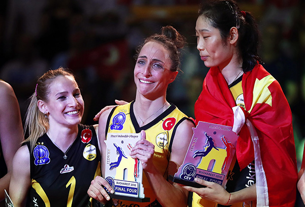 四冠王+欧冠最佳主攻！朱婷就是一台“冠军收割机”