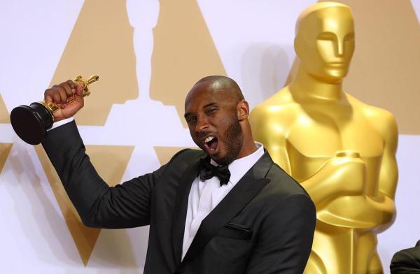 左手奥斯卡、右手“艾美”，就问这样的科比你服不服