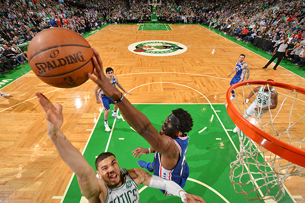 连续两年会师东决，年轻的凯尔特人谁来阻挡詹姆斯