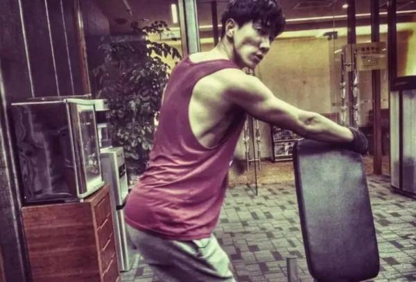 伤病多、体力差？你和跑步达人可能只差了一个“翘臀”