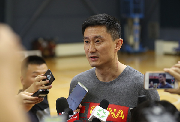 中国男篮集训广撒英雄帖，姚明把留美学生球员都请来了