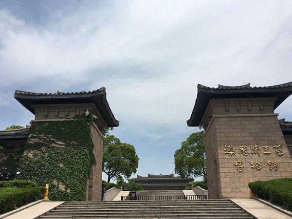 如何在扬州读史，又不去挤游客的闹忙