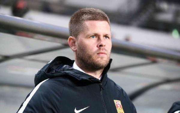 新华社：女足频繁换帅略显草率，缺乏持续性建设让人忧