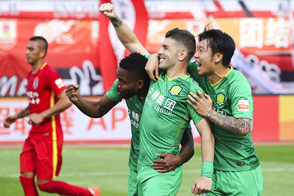 观察｜中超争冠群雄逐鹿，足协新政帮了谁的忙？