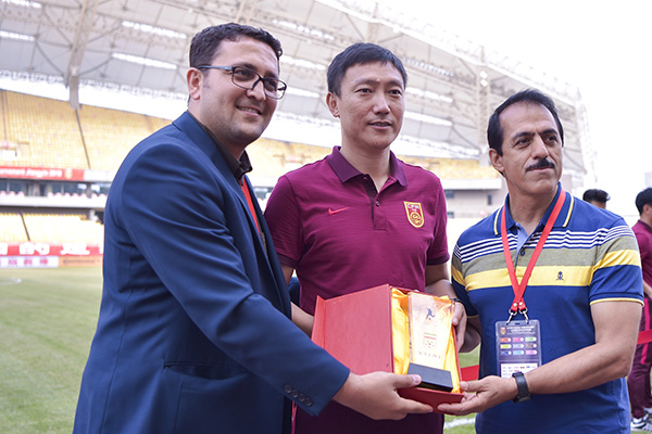 对话｜37岁曲波当上国青主帅，“追风少年”有了青训计划