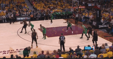 骑士2比2扳平凯尔特人，詹姆斯神奇纪录再创NBA历史第一