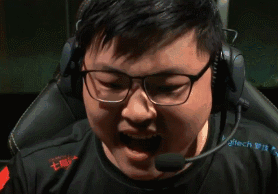 中国电竞夺冠引爆大学校园，社交网络热搜超越科比退役