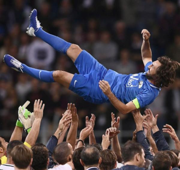 看哭了！一场皮尔洛告别赛，写满了你我的青春