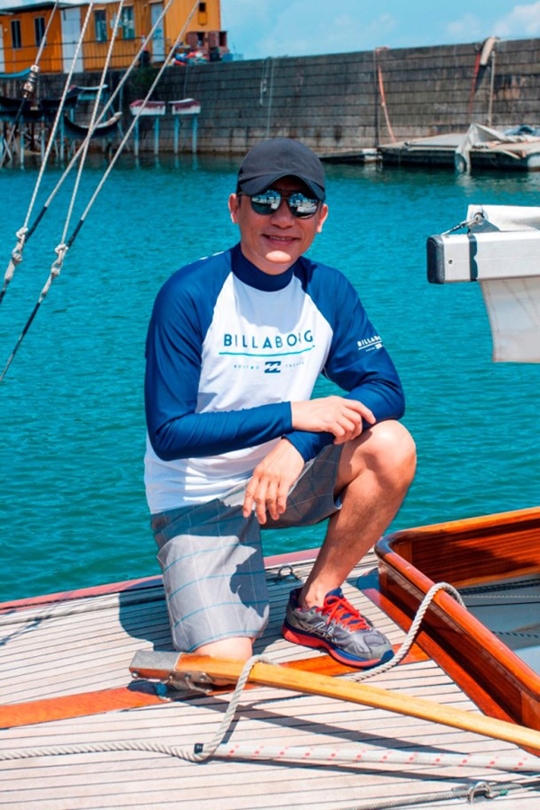 从CCTV6走向CCTV5的男人！梁朝伟香港帆船赛获亚军